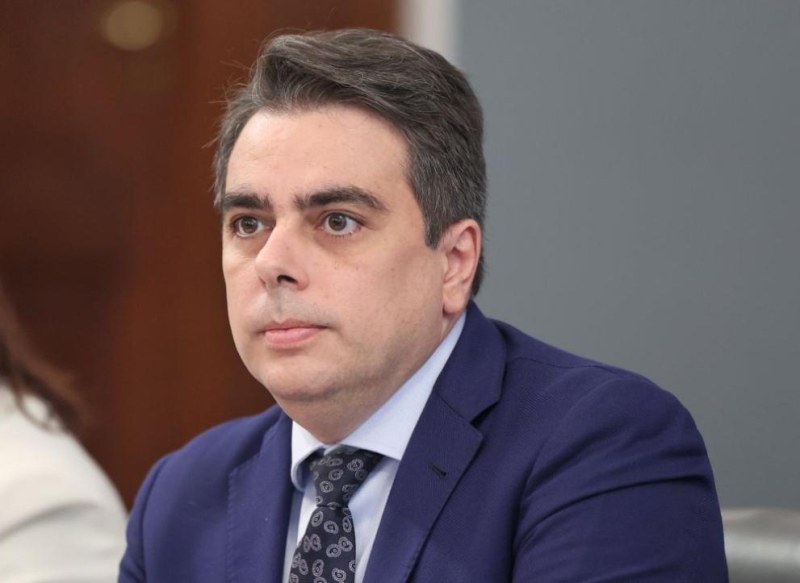 Василев: Ставката на ДДС за ресторантите няма да бъде променена на 9%