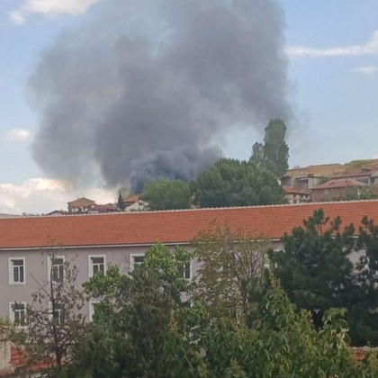 Гъст дим се издига над част от Асеновград За това алармират