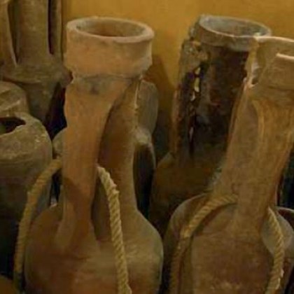Вино на 5 хиляди години откриха археолозите в Египет при