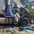 Страшна катастрофа с камиони в наше село, щетите са огромни СНИМКИ