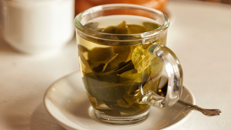 Хората, които редовно пият зелен чай, имат по-малък риск от