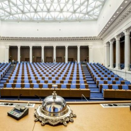 Фалстарт на ремонта на Конституцията Проектът за промени в основния закон