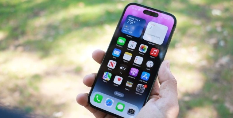 Момиче смени името си заради iPhone: смартфоните на приятелите й просто полудяха СНИМКИ