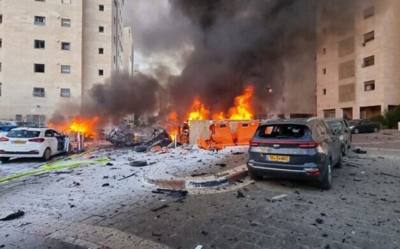 Най-малко 40 души бяха убити, а стотици ранени в Израел