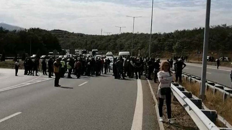 Протестиращи миньори и енергетици от комплекса Марица - изток продължават