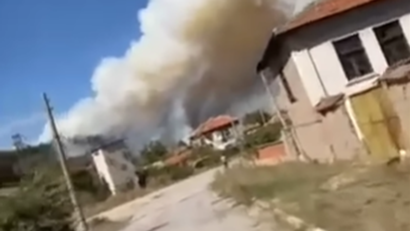 Голям пожар край гълъбовското село Мъдрец ВИДЕО