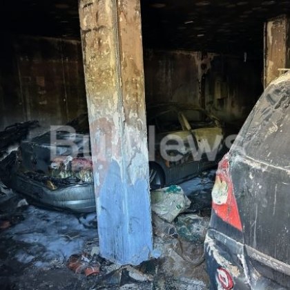 Палеж на кола едва не изби десетки в блок, евакуират хората през прозорците
