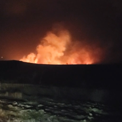 Пожар в близост до военния полигон край Казанлък Наблизо се