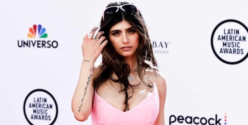 Известна порно актриса загуби работата си в Playboy заради подкрепа за Хамас