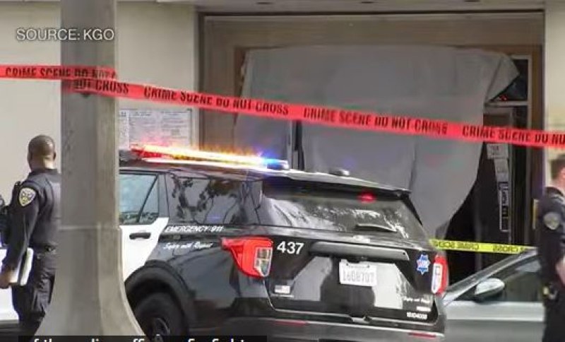 Кола се вряза в консулство в САЩ, застреляха шофьора  ВИДЕО