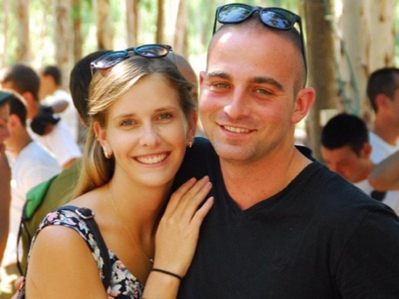 Съпруг и съпруга загинаха в Израел, но спасиха 10-месечните си бебета