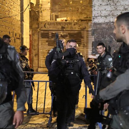 Двама полицаи са били ранени при стрелба в Източен Йерусалим
