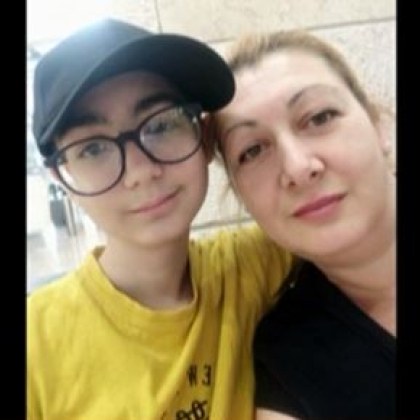 Елена Георгиева и нейният 14 годишен син не могат да се