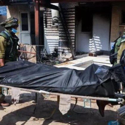 Екипи от израелски военни съдебномедицински експерти са изследвали телата на