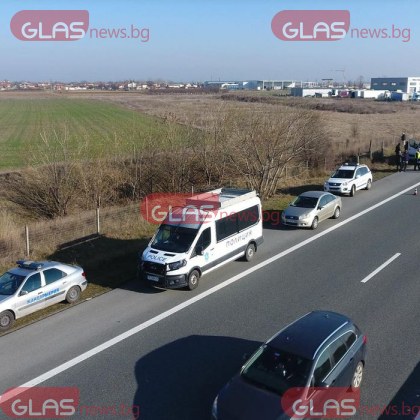 Заловиха 10 мигранти в турски тежкотоварен камион в района на