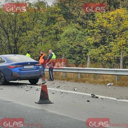 Катастрофа на АМ Тракия! Сблъскаха се две коли СНИМКИ
