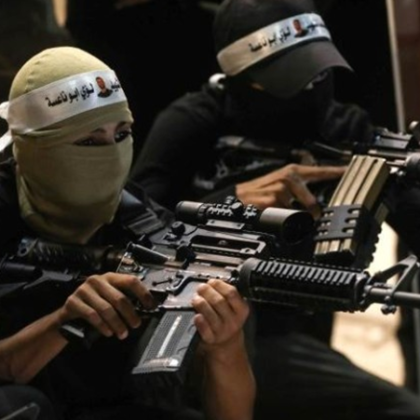 Израелското правителство разпространи първата снимка на освободените от  Хамас двама заложници