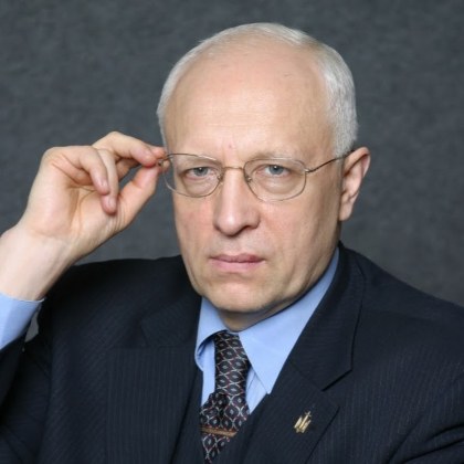 Бившият съветник на бившия президент на Украйна Леонид Кучма Олег Соскин поиска незабавната оставка