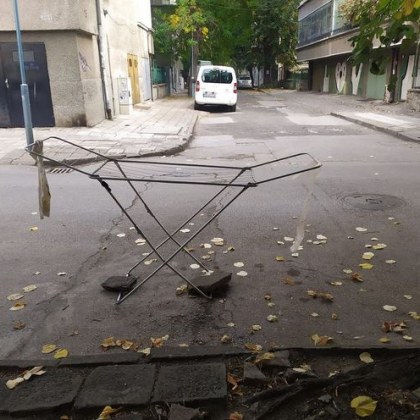 Необичайно съоръжение се появи на асфалта в пловдивски квартал Цял целеничък