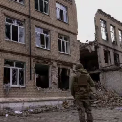 8 души са били ранени при руски удари срещу Херсон