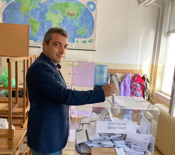 Димчо Петров: Гласувах за един по-зелен, по-подреден и по-красив район 