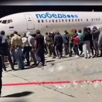 Задържаха десетки след щурма на летище в Дагестан