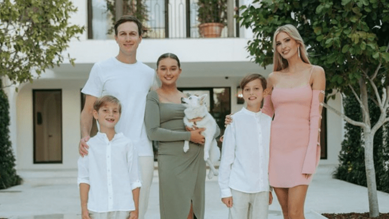 Иванка Тръмп отпразнува 42-ия си рожден ден със семейството си СНИМКИ