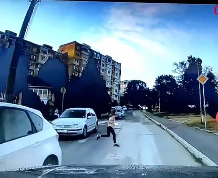 Бърза реакция на шофьор спаси момиченце  ВИДЕО