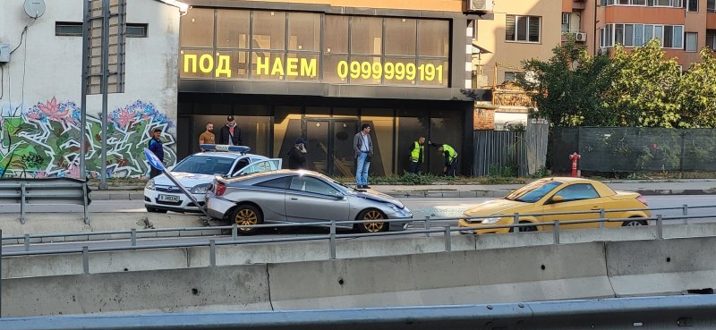 Дрогиран е бил водачът, който блъсна патрулка във Варна