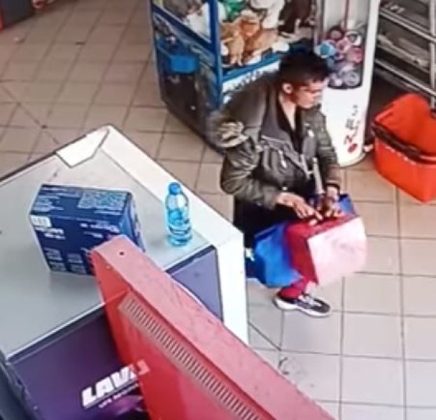 Мъж е забелязан да краде от пловдивски магазин. Кадри от