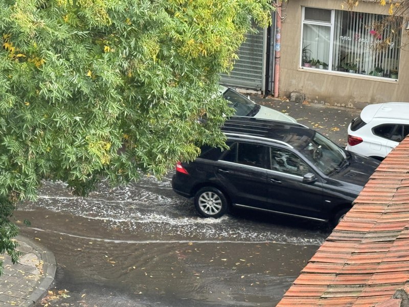 Пловдивчанин: Новите улици по водния проект наистина са водни СНИМКИ