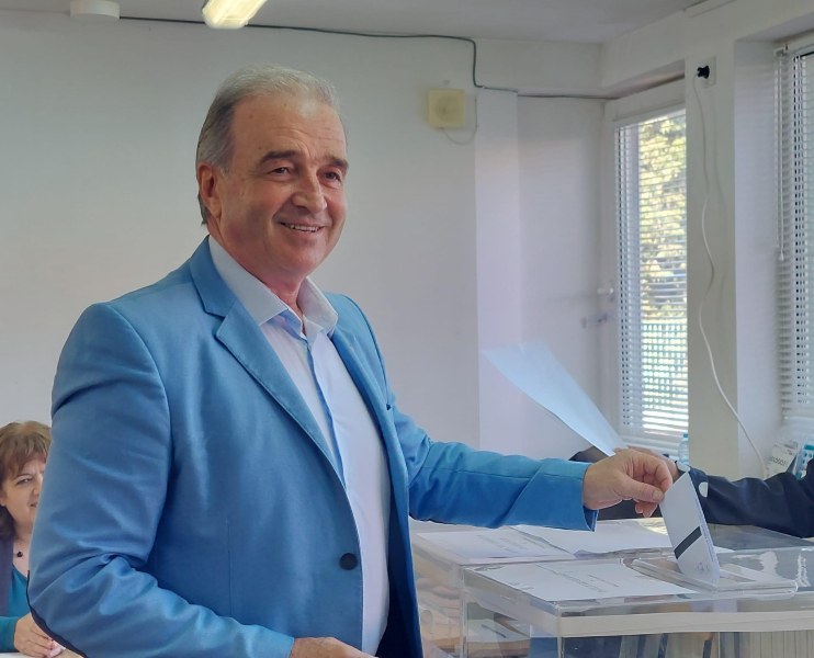 Досегашният кмет на Асеновград Христо Грудев запазва поста си, научи