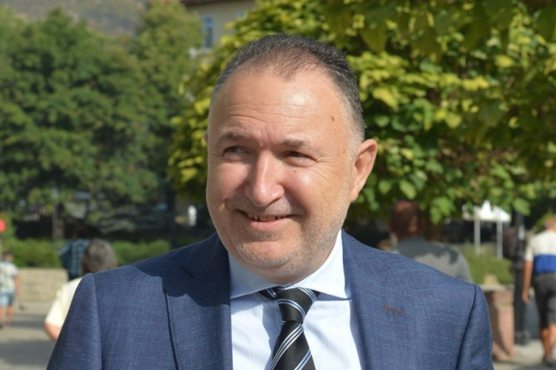 Д-р Емил Кабаиванов е новият стар кмет на община Карлово.