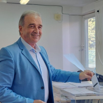 Досегашният кмет на Асеновград Христо Грудев запазва поста си научи