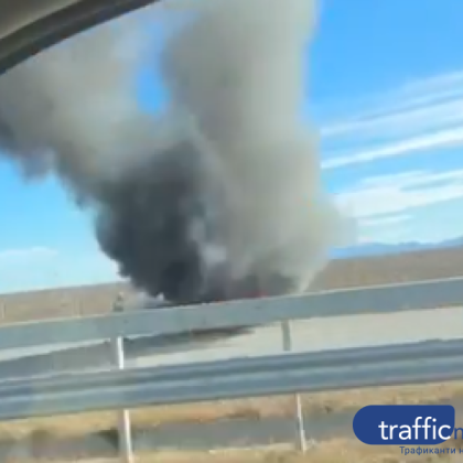 Пожар на паркинг на АМ Тракия в посока Бургас За