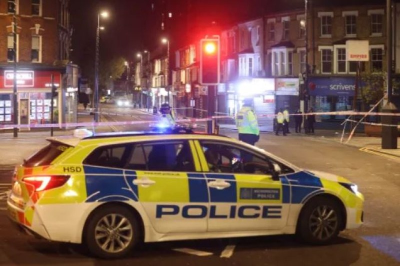 Четирима мъже са наръгани с нож в Лондон