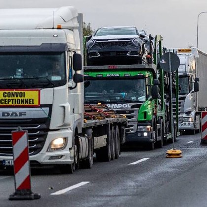 Превозвачи от Полша блокираха движението на камиони на украинската граница