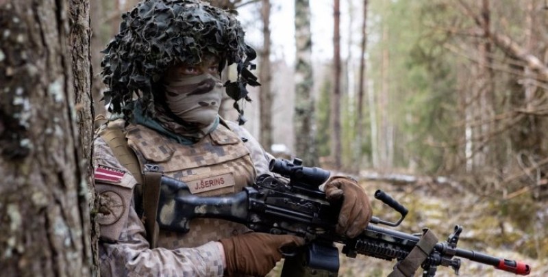 НАТО спира участието си в Договора за обикновеното въоръжение в Европа