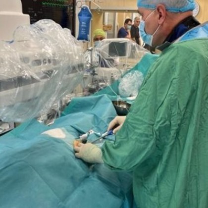 За първи път в България бе направена имплантация на безжичен