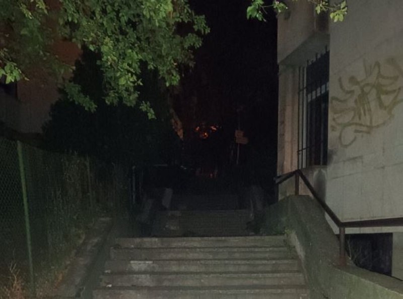Тъмнина в Търново, жителка: Добре че разполагаме с фенерчета
