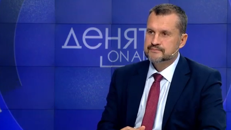 Имаше ала-бала на изборите, зад Григорова бяха Първанов, Тренчев и Борисов