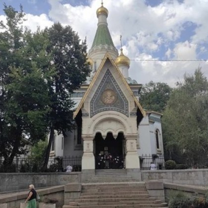Руската църква в центъра на София отново отваря врати Новият предстоятел