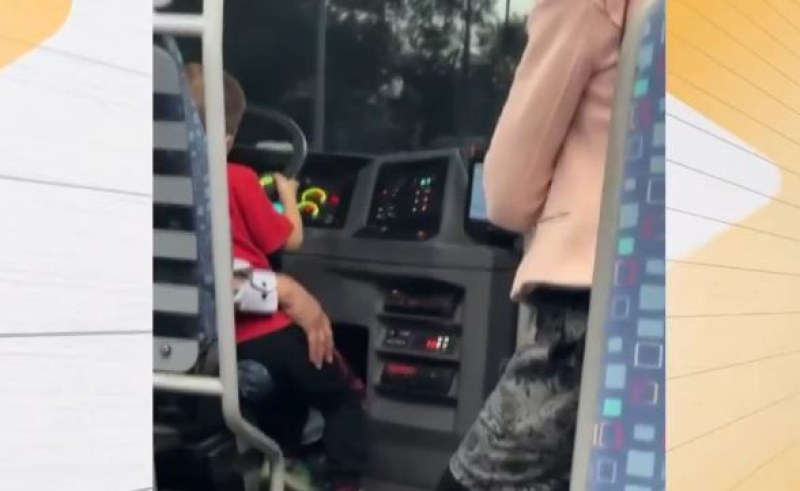 Отново! Дете шофира автобус от градския транспорт в Пловдив ВИДЕО