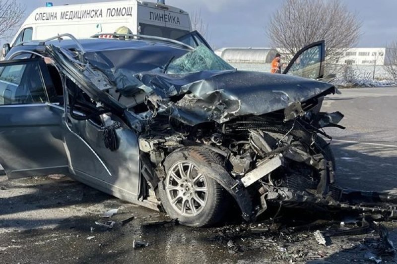 Кошмарна катастрофа на пътя Плевен-Ловеч, трима загинаха!