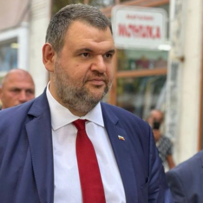 Пеевски сезира прокуратурата за незаконен износ на руски петрол от