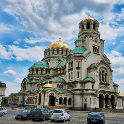 Край на паркирането в сърцето на София, вече е пешеходна зона