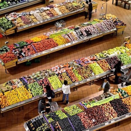 Цените на минимум петдесет хранителни стоки в големите търговски вериги