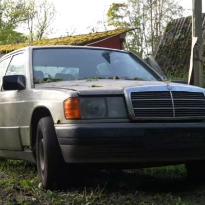 Изоставен Mercedes Benz 190 беше върнат към живот в Естония  Колата запали и