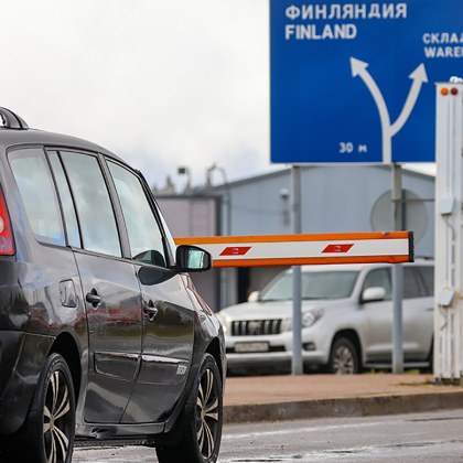 Във Финландия местните власти искат да затворят граничните пунктове с