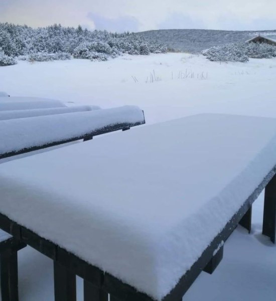 20 сантиметра сняг натрупа и в Пирин. Дебела снежна покривка